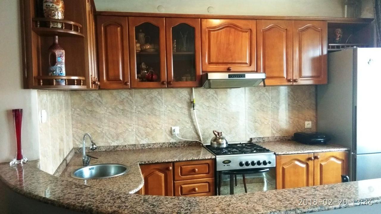 Apartment K. Gamsakhurdia St. Batumi Bagian luar foto