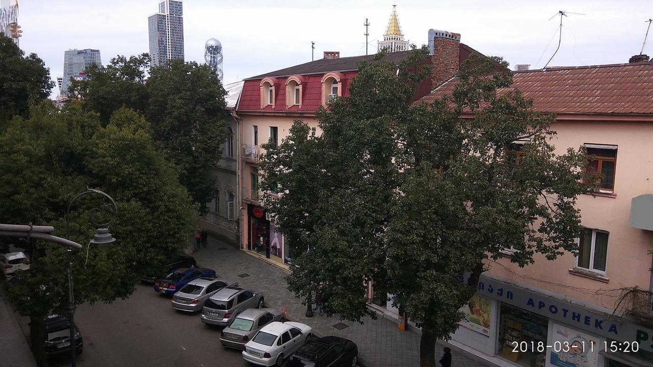 Apartment K. Gamsakhurdia St. Batumi Bagian luar foto
